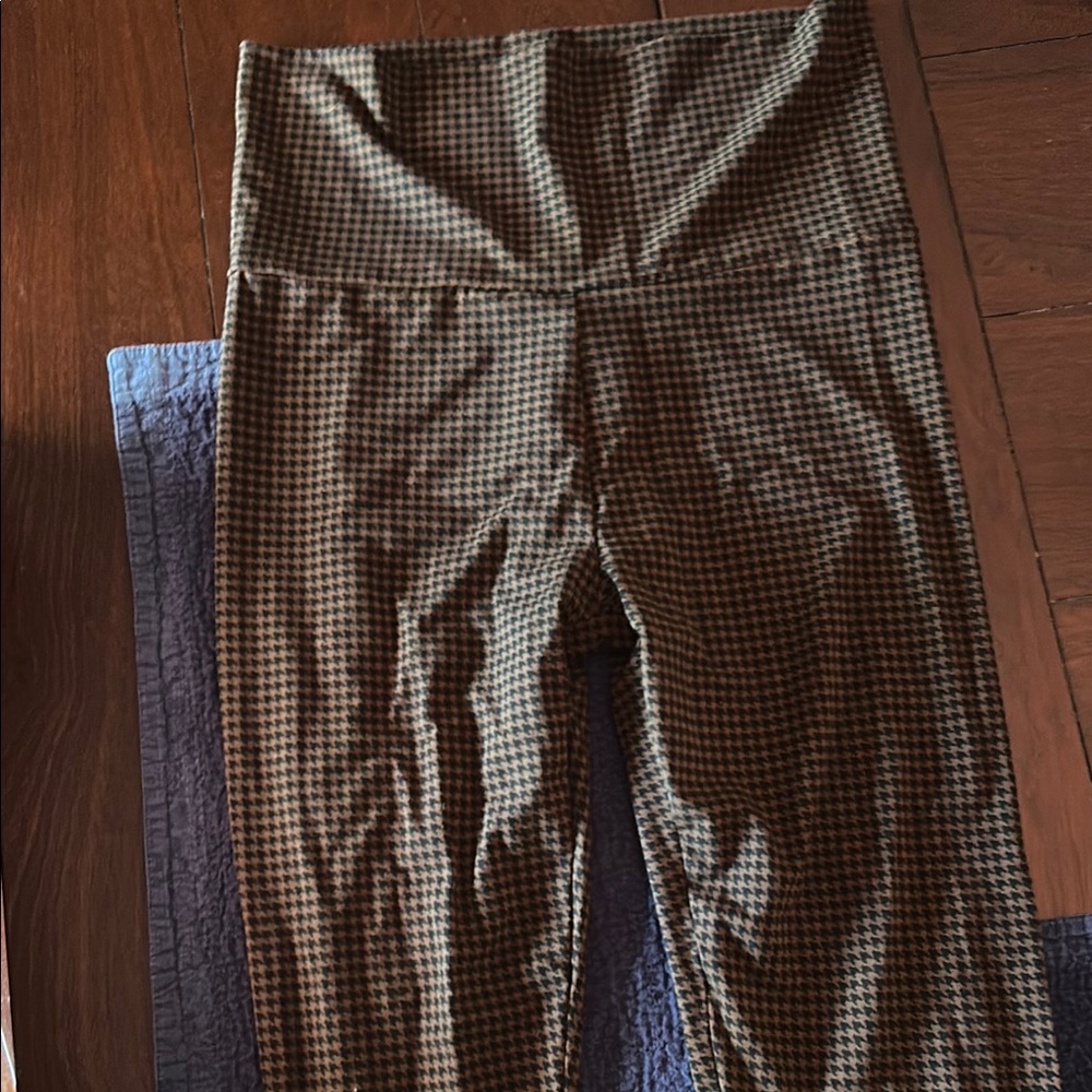 Hatch Brown Houndstooth Leggings